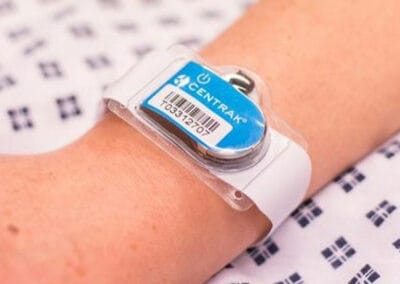 Innovation: Vernetzte Armbänder zur Optimierung des OP-Managements